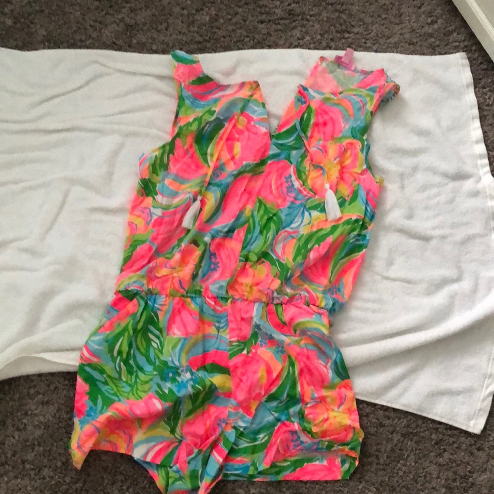 Lilly Pulitzer romper short sleeve size large